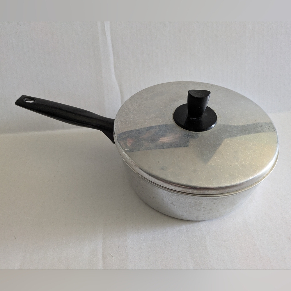 Vintage Wear-Ever 2 Quart Pan/Pot With Lid